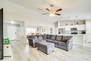 House (3 Bedrooms) | Interior