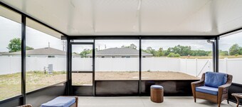 Hike, Paddle & Explore: Home w/ Lanai in Ocala