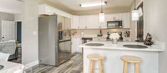 대학교까지 4마일: 퀘인트 파크빌 아파트먼트!