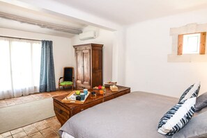 4 عدّة غرف نوم