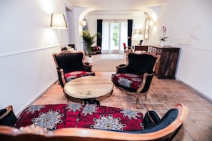 4 عدّة غرف نوم