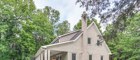 House (6 Bedrooms) | Interior