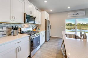 منزل (4 Bedrooms) | المنشأة من الداخل