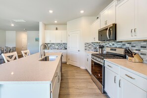 House (4 Bedrooms) | Interior - Modern Millville Home: 5 Mi to Beach & Boardwalk! (Frankford)