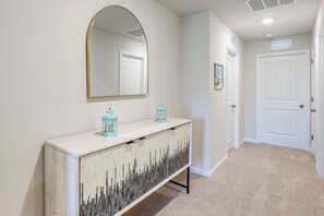 منزل (4 Bedrooms) | المنشأة من الداخل