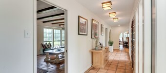 2 Mi to Dtwn: Spacious Angleton Home w/ Courtyard!