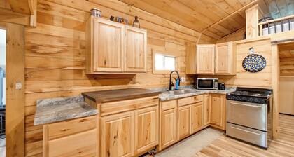 1 Mi to Mohican River: Wooded Retreat w/ Trails!