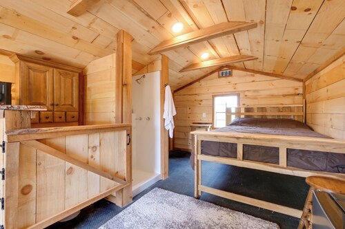 On-site Trails to Mohican River: Tiny Home Retreat