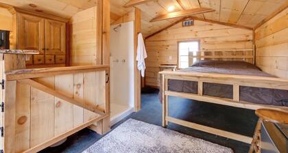 On-site Trails to Mohican River: Tiny Home Retreat