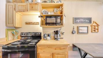 House (1 Bedroom) | Interior