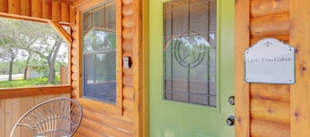 Cozy Couple's Cabin Retreat in Concan!