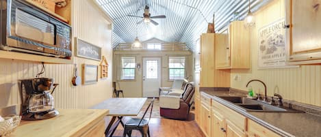 House (1 Bedroom) | Interior