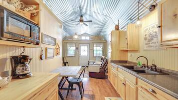 House (1 Bedroom) | Interior