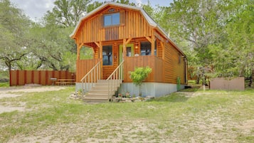 House (1 Bedroom) | Front of property