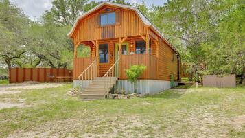 House (1 Bedroom) | Exterior