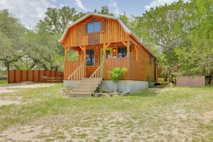 House (1 Bedroom) | Front of property