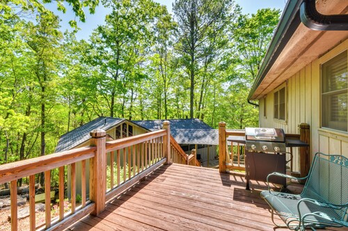 Deck & Game Room: Mountaintop Hideaway in Tiger!