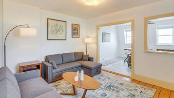 Apartment (1 Bedroom) | Interior