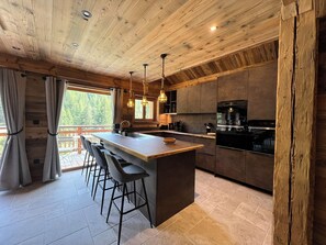 Fridge, microwave, oven, stovetop - Le Refuge du Grand-père (Taninges)