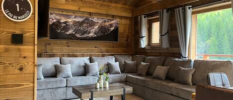 Smart TV, fireplace, foosball, books