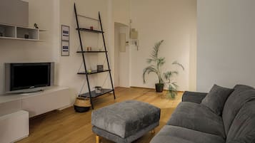 Apartment, Stadtblick | Wohnbereich