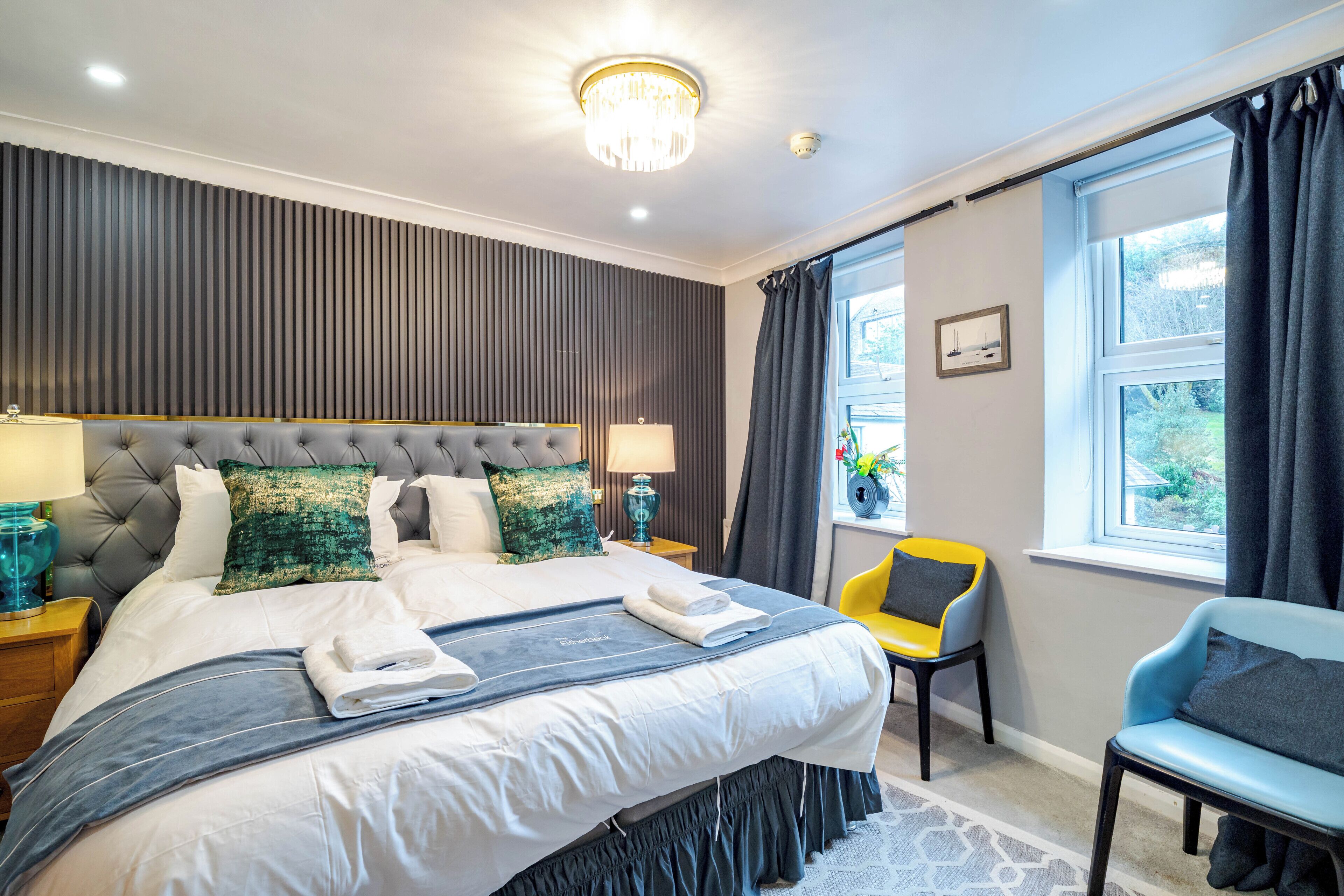 Deluxe tweepersoonskamer | Lakens van Egyptisch katoen, luxe beddengoed, donsdekens, gratis wifi