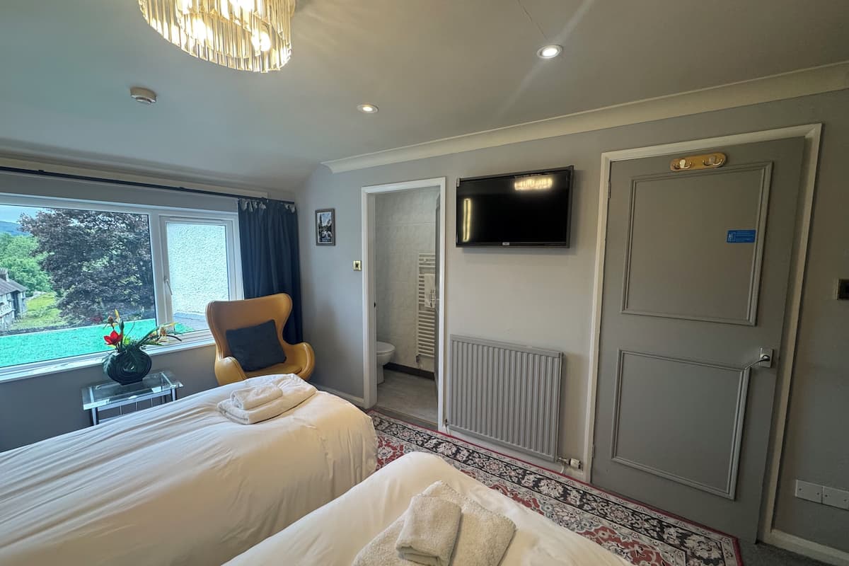 Comfort tweepersoonskamer, uitzicht op bergen | 1 slaapkamer, luxe beddengoed, donzen dekbedden, gratis wifi