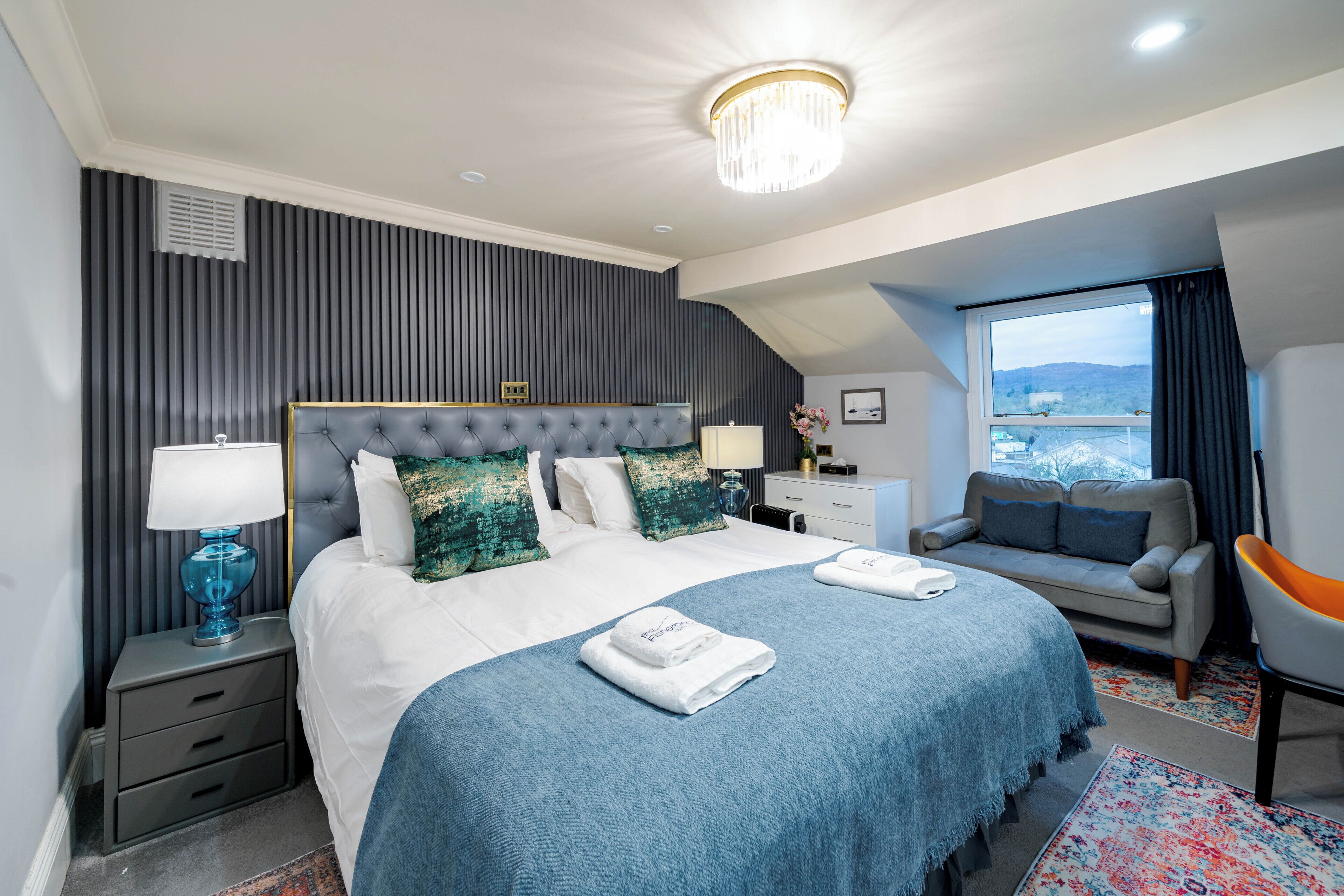 Deluxe tweepersoonskamer, uitzicht op bergen | Lakens van Egyptisch katoen, luxe beddengoed, donsdekens, gratis wifi
