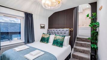 Deluxe Single Room | Egyptian cotton sheets, premium bedding, down comforters, free WiFi