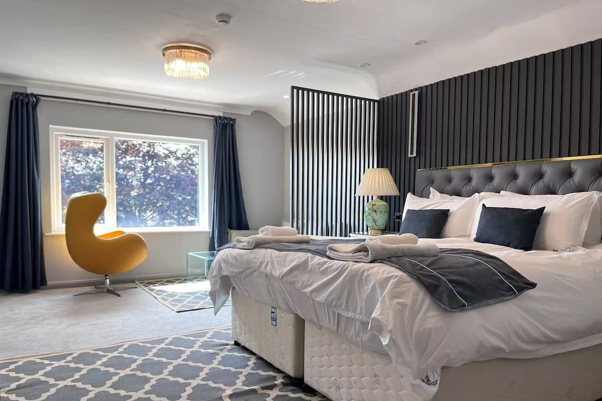 Deluxe studio suite, uitzicht op bergen | 1 slaapkamer, luxe beddengoed, donzen dekbedden, gratis wifi