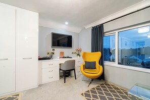 Deluxe Studio Suite, Mountain View | Terrace/patio - Waterhead Rooms & Suites (Ambleside)