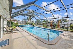 Piscine extérieure, piscine chauffée