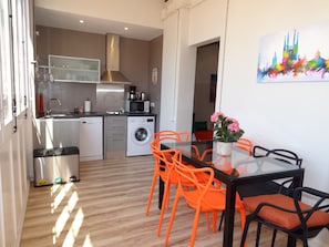 Apartamento, vista para a cidade (Modern) | Cozinha privada