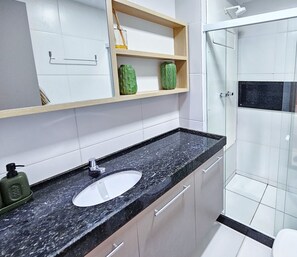 Studio | Bathroom