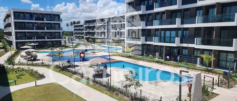 3 outdoor pools