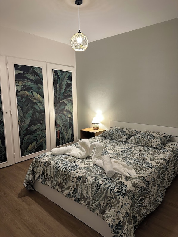 3 bedrooms, free WiFi, bed sheets - T4 Bright and comfortable - Secure residence (Déville-lès-Rouen)