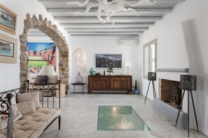 Vil·la, vistes al mar | Sala d'estar | Televisor intel·ligent, Netflix i serveis de streaming