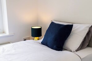 Huis | Een strijkplank/strijkijzer, gratis wifi