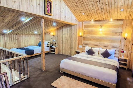 Luxury Quadruple Room | Premium bedding, iron/ironing board, free WiFi, bed sheets