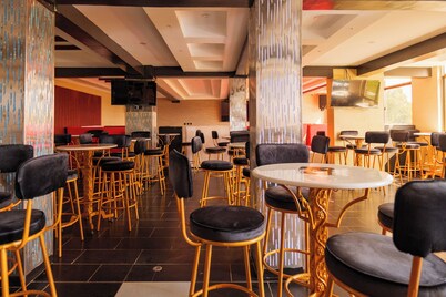 Shanvilla Resort Ltd