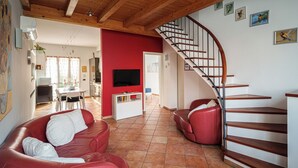 Leilighet, terrasse | Oppholdsområde