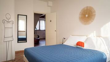 Appartement, terras | Een bureau, een strijkplank/strijkijzer, gratis wifi