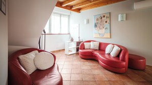 Leilighet, terrasse | Oppholdsområde