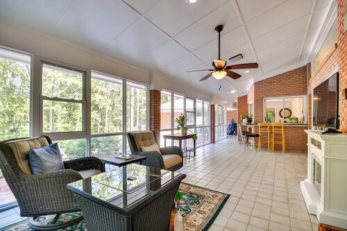 4 Mi to Uga: Pet-friendly Home in Athens