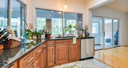 4 Mi to Uga: Pet-friendly Home in Athens