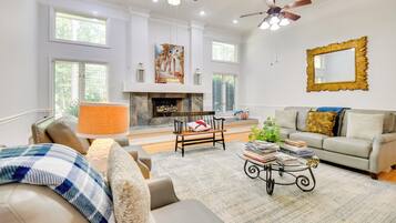 House (4 Bedrooms) | Interior