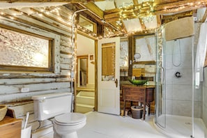 House (3 Bedrooms) | Interior - Walk to Downtown: Eclectic Wisconsin Dells Home (Wisconsin Dells)