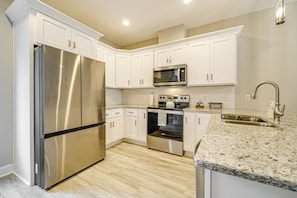 Interior - 4 Mi to Wrightsville Beach: Townhome in Wilmington (Wilmington)