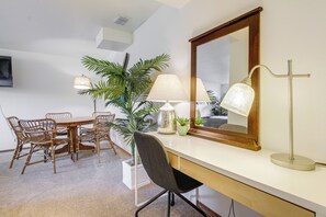 Apartment (3 Bedrooms) | Interior - Near Medical Corridor: 'whimsy Wisconsin' Duplex (Green Bay)