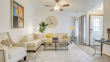 Apartemen (3 Bedrooms) | Bagian depan properti